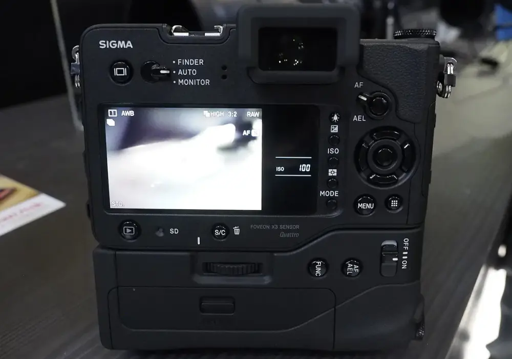Sigma lustrzanka SD-14: Kluczowe cechy i porównania z innymi modelami