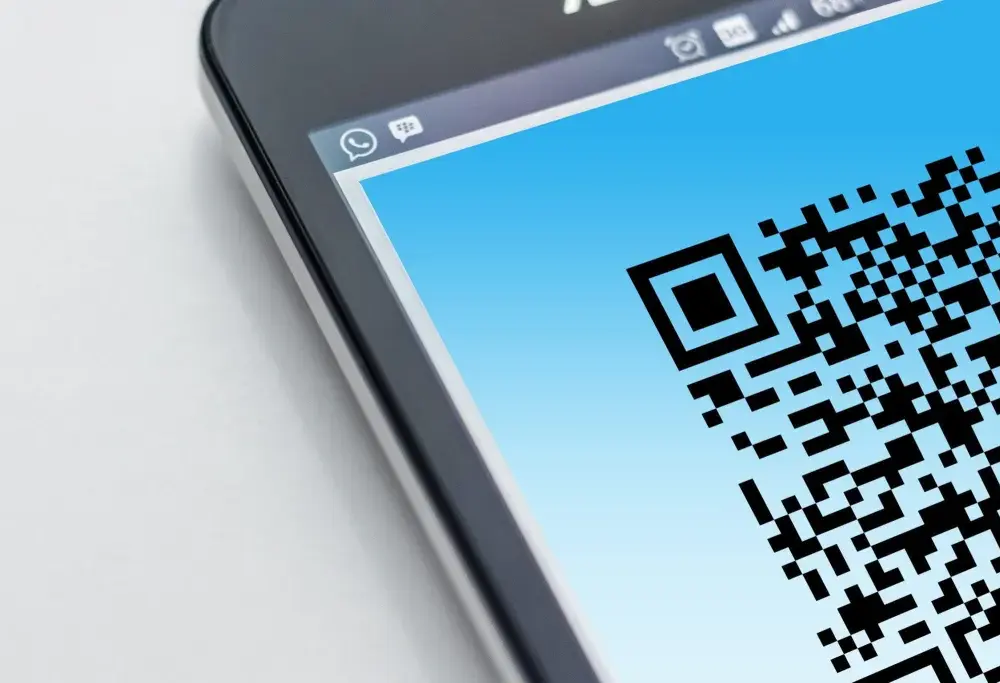 Jak łatwo zeskanować kod QR aparatem w smartfonie – proste kroki i porady