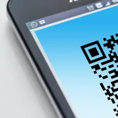 Jak łatwo zeskanować kod QR aparatem w smartfonie – proste kroki i porady